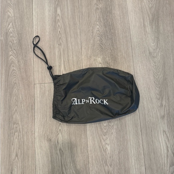 Alp N Rock Denali Bomber Jacket in Bark. Size Small. New Without Tags. - Picture 9 of 10